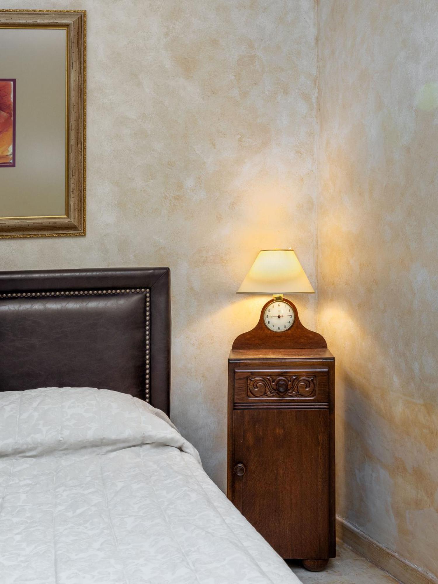 Ostra Menalon Luxury Suites Kardharás Quarto foto